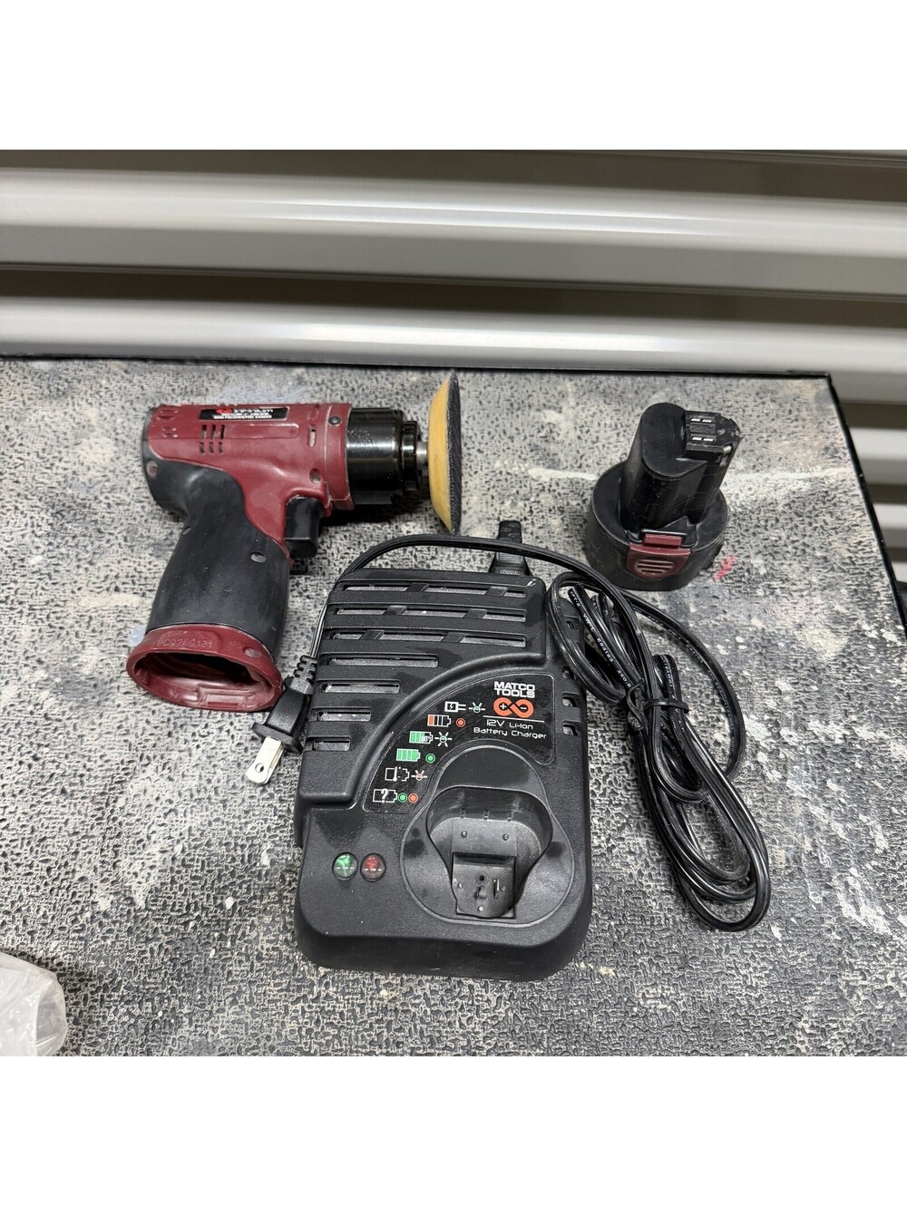 Matco Tools MUC122MP 12V 3" Mini Polisher Sander Kit w/ Battery & Charger